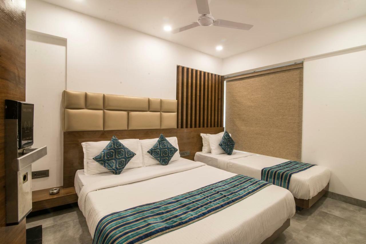Hotel Wego Bombay Exterior foto