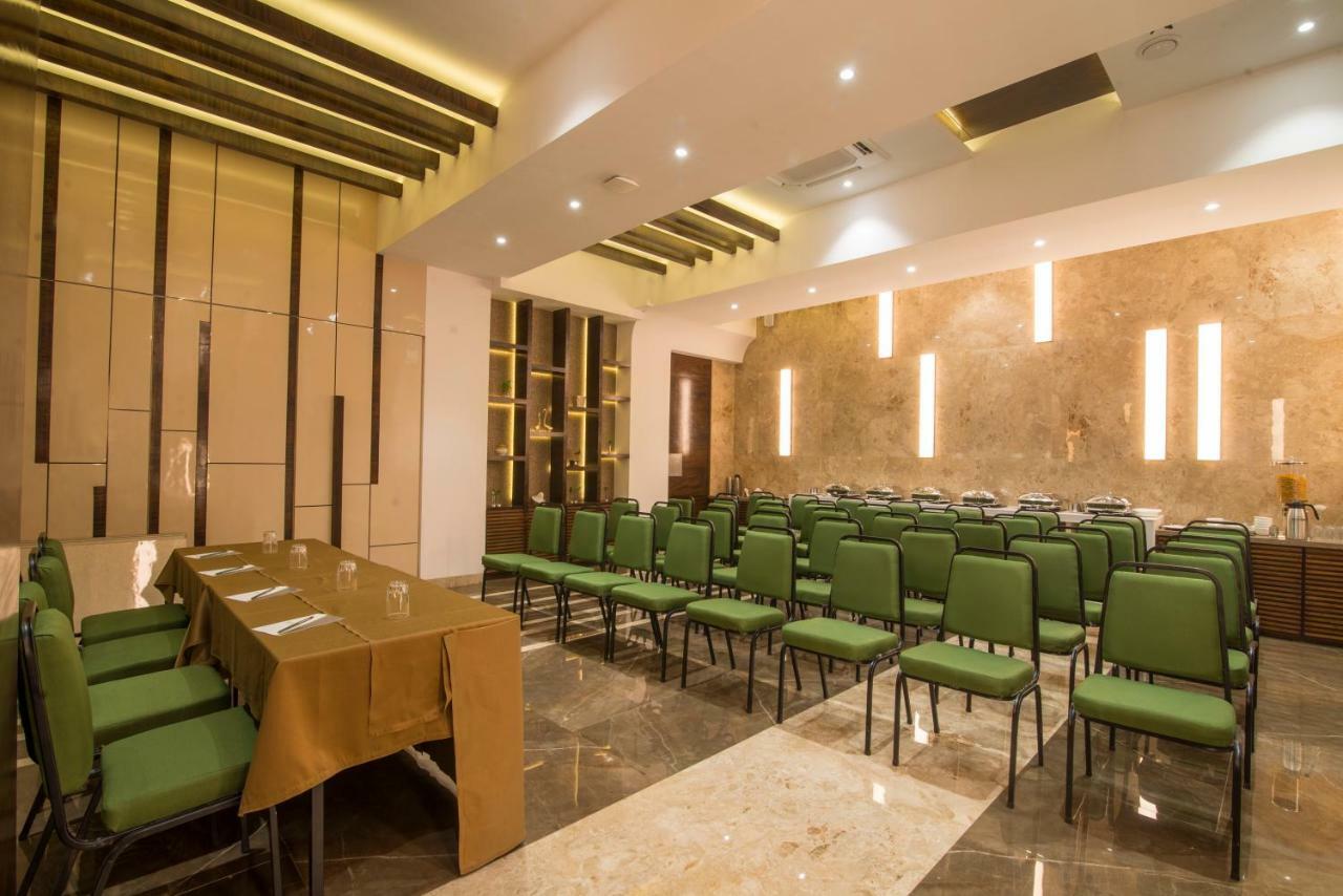 Hotel Wego Bombay Exterior foto